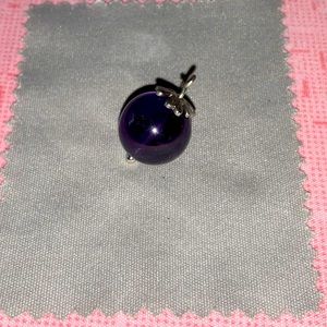 Gemstone with sliver pendant